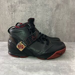 Nike Lebron 5 Basketball Shoes 317253-001 Mens sz 8.5